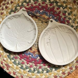 Set of 2 Hermitage Cookie Molds 1999 Vtg Brand New Pumpkin & Leaf Stoneware